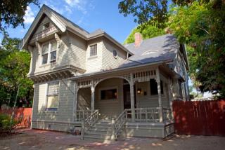 2121 Bonsallo Ave, Los Angeles CA  90007-2041 exterior