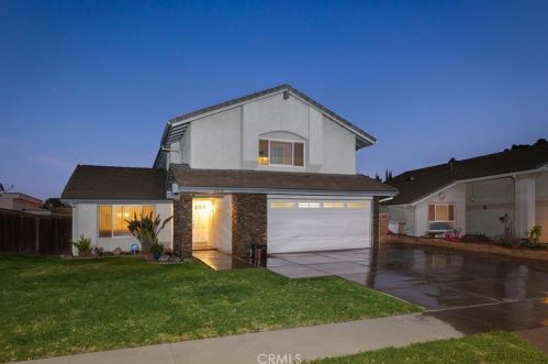 2718 Deerpark Dr, Fullerton, CA 92835-3007