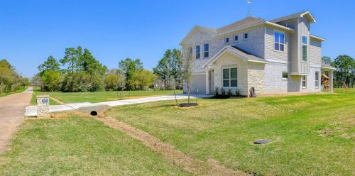 15800 Kitty Hawk Dr, Waller, TX 77484-7505