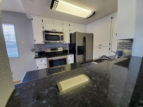 816 Malibu Point Way, Oceanside, CA 92058-6946