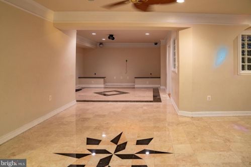 7125 Ayers Mdw Ln, Springfield VA  22150-4915 exterior