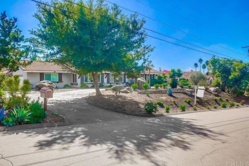 2035 Camino Cantera, Vista, CA 92084-2828