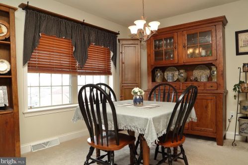 132 Eagle Dr, Ephrata PA  17522-8769 exterior
