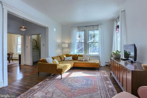 246 College St, Carlisle PA  17013-3754 exterior