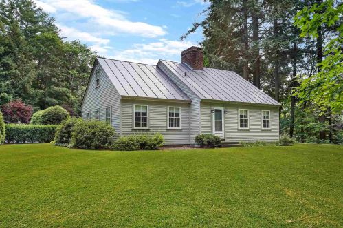 592 Main St, Unity, NH 03773-1498