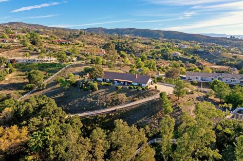 39386 Chaparral Dr, Temecula CA  92592-8822 exterior