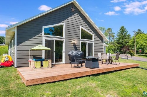 620 Prospect Ave, Scanlon, MN 55720-2335