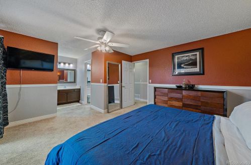 21606 Powers Pl, Aurora CO 80015-3372 exterior