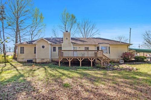 90 Forest Dr, Porterdale, GA 30016-4454