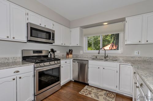 484 Satinwood Ter, Buffalo Grove, IL 60089-4607