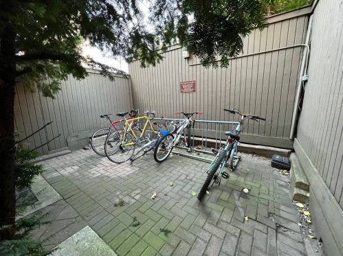 607 Wrightwood Ave, Chicago IL  60614-2542 exterior