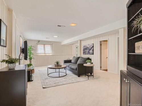 16572 Crestline Pl, Aurora CO 80015-4308 exterior