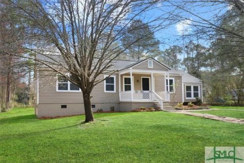 814 Richland Ave, Rincon, GA 31326-9316