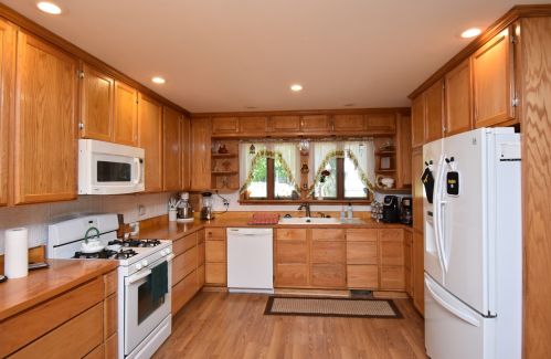 3110 Spruce Ter, Island Lake, IL 60042-9609