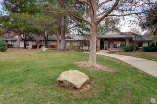 12290 Macdonald Dr, Ojai, CA 93023-9739