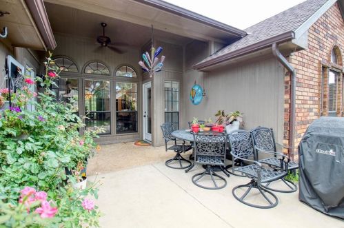 4020 Virginia Pne Dr, Carrollton TX 75007-1050 exterior