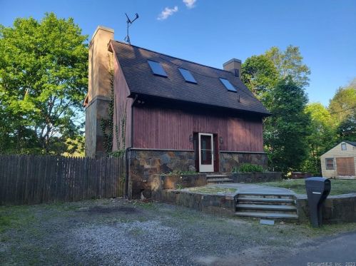 76 Birchbank Rd, Huntington CT  06484-1720 exterior