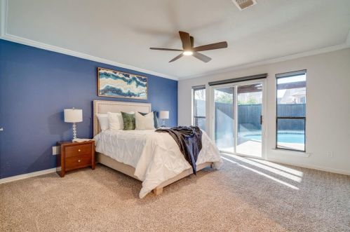 3817 Westminster Dr, Carrollton TX 75007-2465 exterior