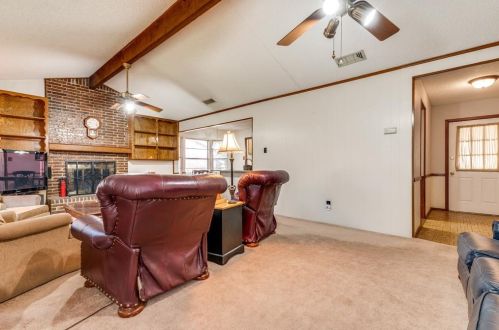 8604 Brook Ridge Dr, Fort Worth TX  76182 exterior