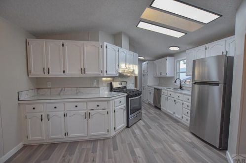 215 Rolling Hills Dr, Pueblo CO  81007-3077 exterior