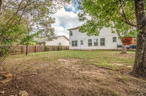 137 Dandelion Loop, Uhland TX  78640-5510 exterior
