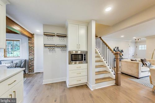 403 Dale Dr, Silver Spring MD  20910-5528 exterior