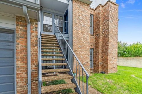 3101 Townbluff Dr, Plano, TX 75075-9126