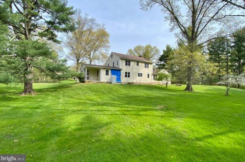 5 Skyfield Dr, Princeton NJ 08540-7403 exterior