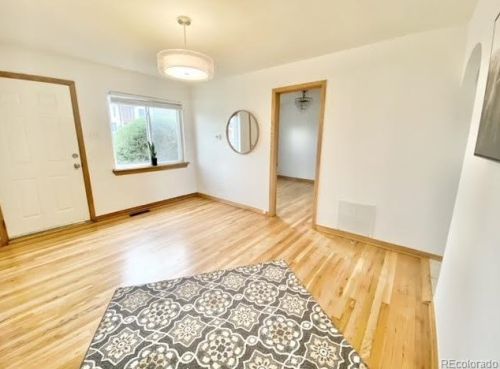 1804 Grove St, Denver, CO 80204-1731
