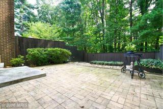 11852 Lakes Ct, Herndon, VA 20191-1835