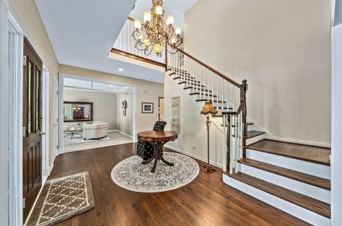 4435 Esquire Cir, Naperville, IL 60564-6164