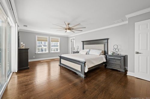 2 Sea Breeze Ave, Niantic CT  06357-3415 exterior