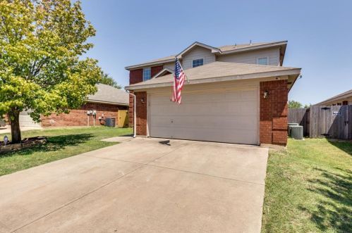 2400 Rushing Springs Dr, Fort Worth TX  76118-7759 exterior