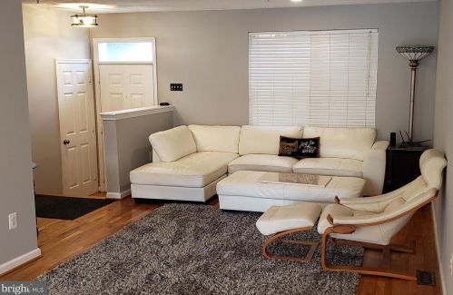 1464 Falcon Nest Ct, Arnold, MD 21012-2821