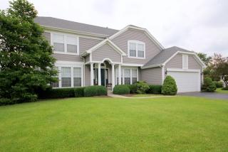 14375 Spring Meadow Ct, Green Oaks, IL 60048-2490