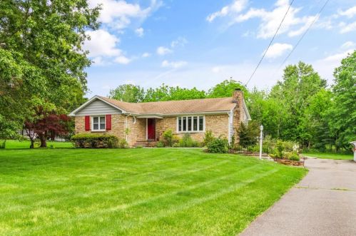 6 Orchard Dr, Flemington, NJ 08822-1527