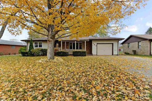 383 Fernwood St, Mayfair, IL 61550-2537