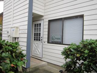 11963 Holgate Blvd, Portland OR  97266-2108 exterior