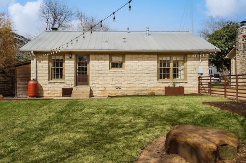 501 46 St, Austin TX  78751-3210 exterior