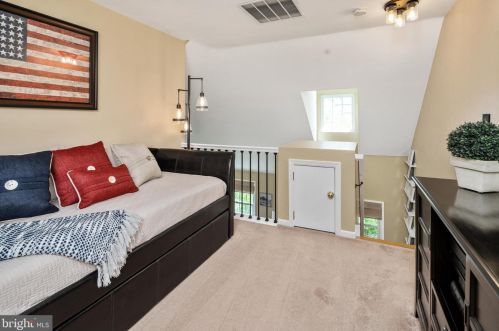 527 Brickhouse Rd, Princeton NJ  08540-7363 exterior