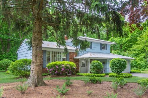 45 Jefferson Dr, Roxbury Township, NJ 07836-9224