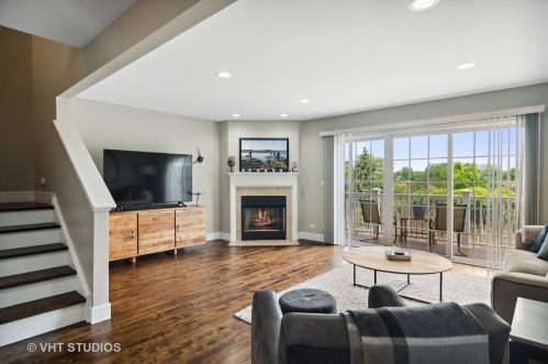 226 Fairview Way, Palatine, IL 60067-7900