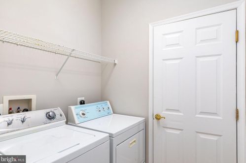 579 Windsong Dr, Aberdeen MD  21001-1809 exterior