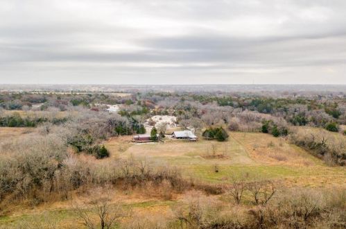 2664 Rose Hill Rd, Whitewright, TX 75491-5368