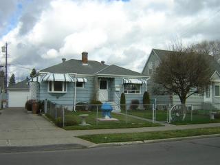 1027 Hoffman Ave, Spokane WA  99207-3230 exterior