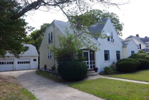 75 Read Ave, Lincoln, RI 02865-2615