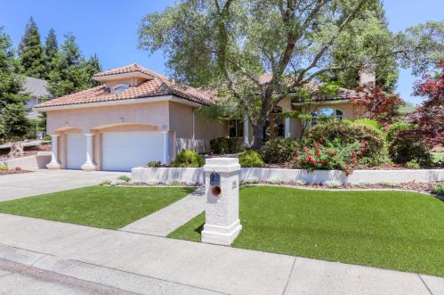 102 Hollyann Dr, Folsom, CA 95630-6619