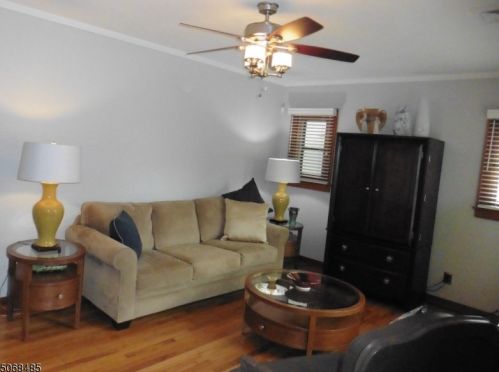 472 Rockaway Rd, Dover NJ  07801-4311 exterior