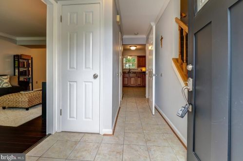 12221 Allspice Ct, Woodbridge, VA 22192-1732