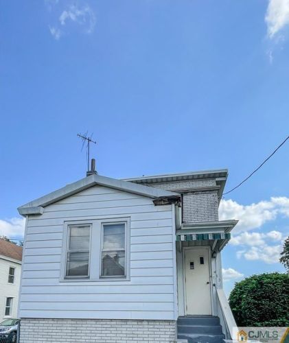 413 Inslee St, Perth Amboy, NJ 08861-2009